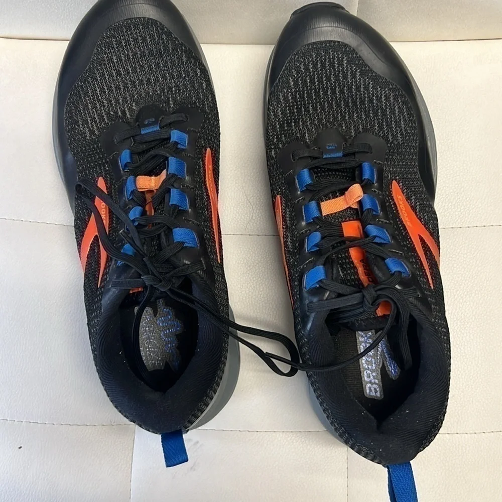 Brooks black with orange and blue detail men’s size 10 CALDERA, edition sneaker